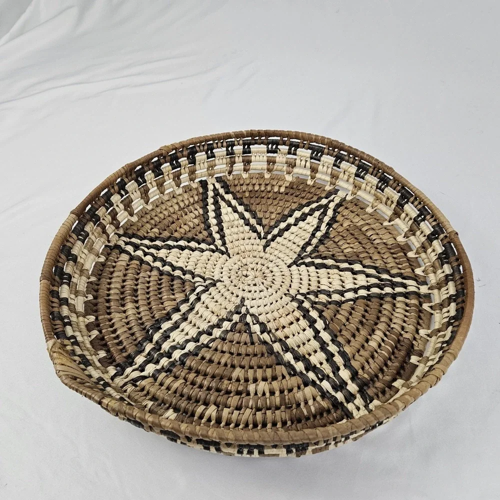N/A vintage basket